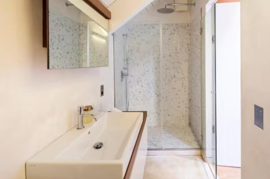 Luxury Mansard Borghese * Rom